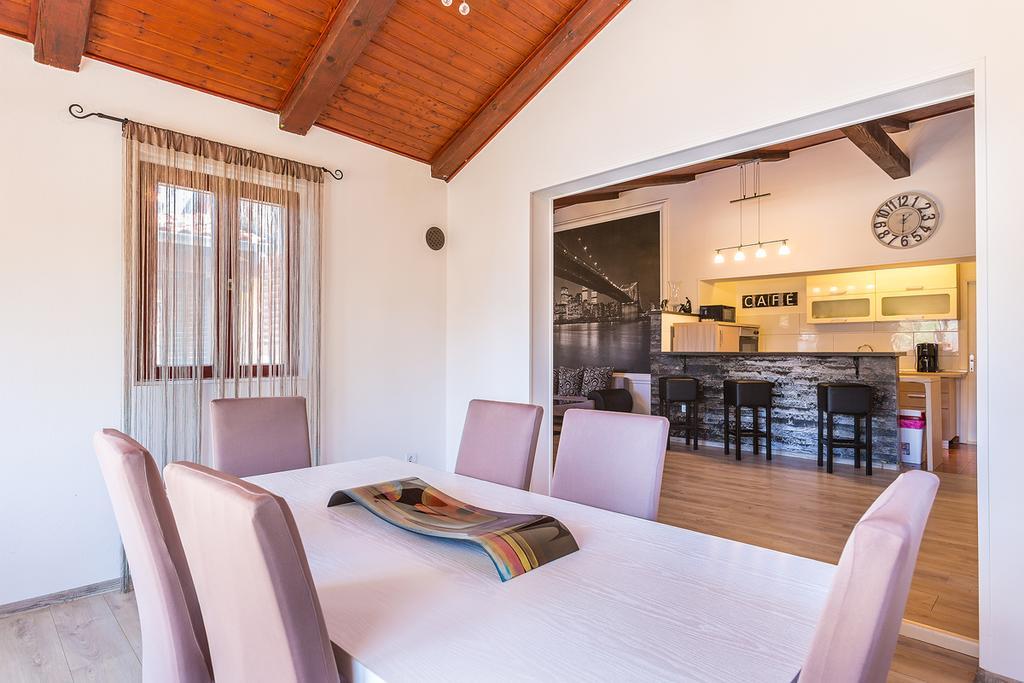 Villa Zara Ližnjan Exteriör bild